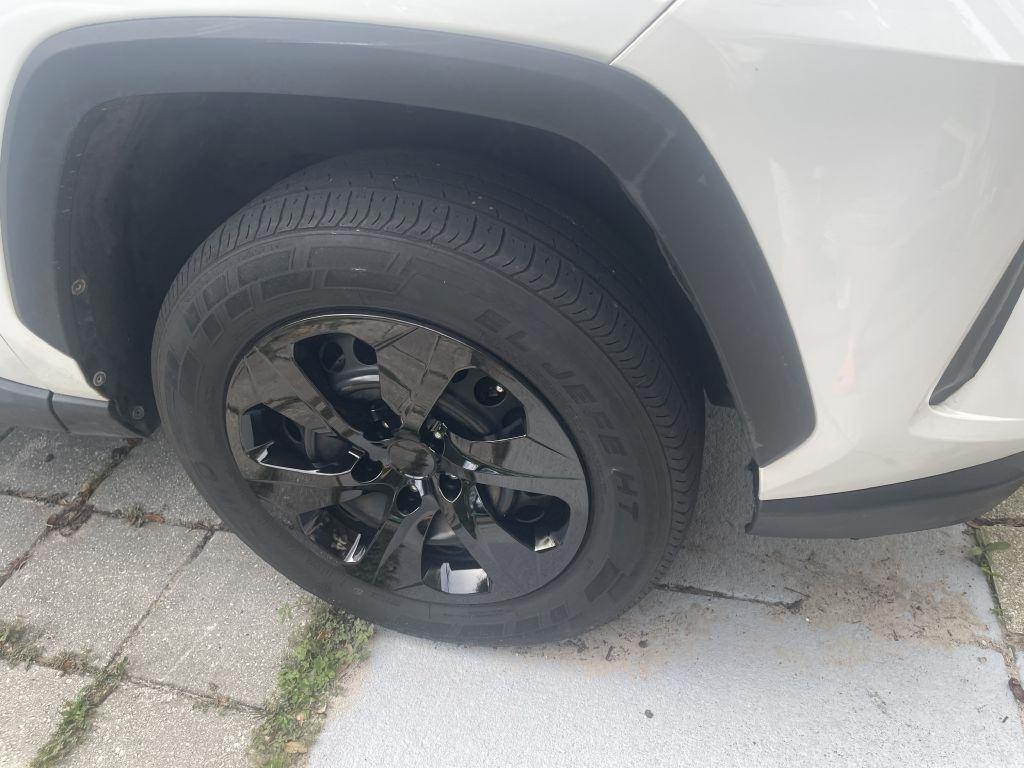 Toyota RAV4 LE 2019