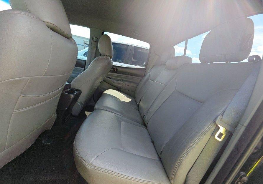 Toyota Tacoma PreRunner Double Cab V6 Auto 2WD 2013