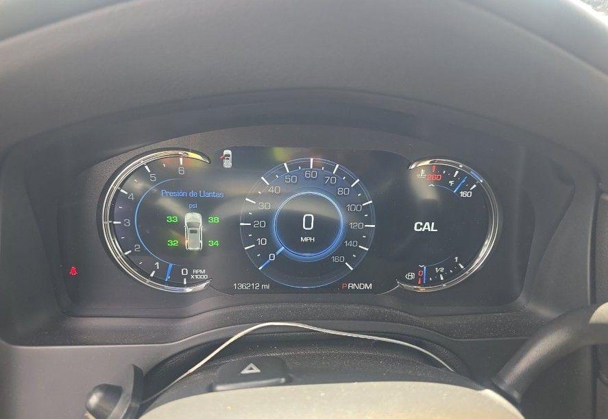 Cadillac Escalade ESV 2WD Luxury 2016