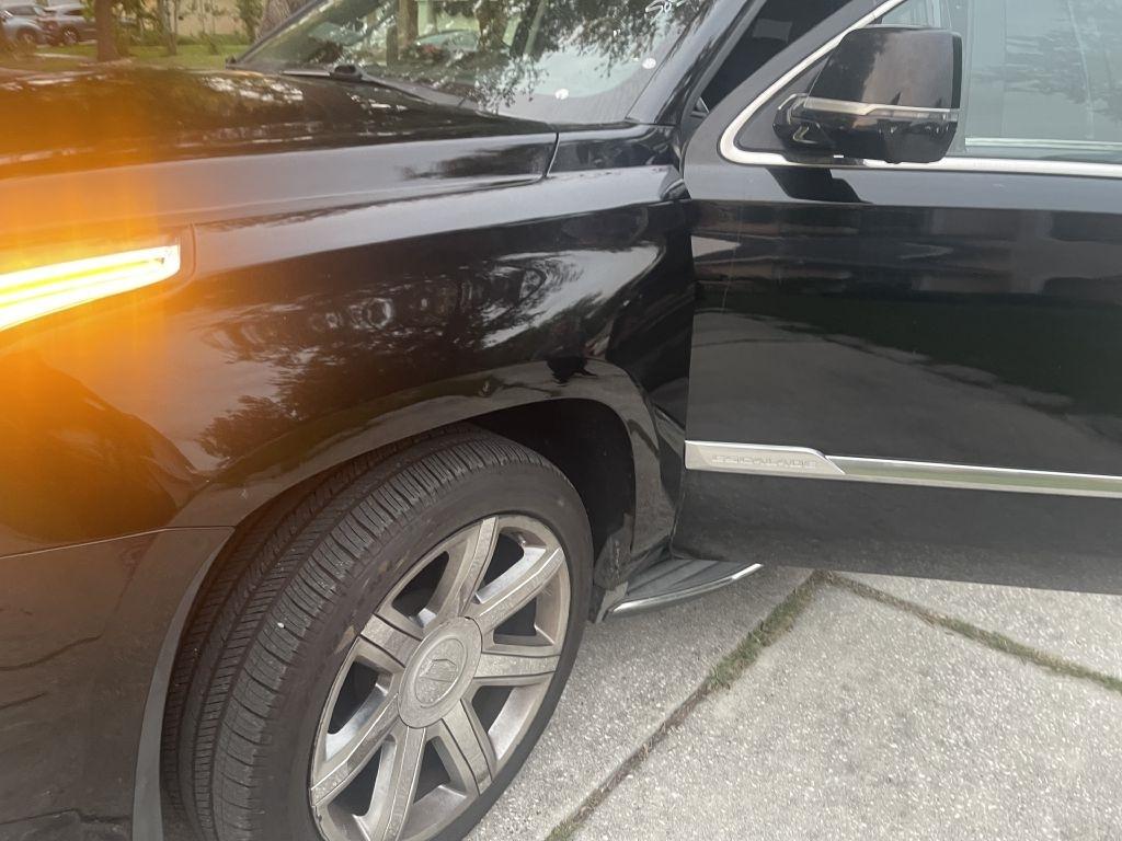 Cadillac Escalade ESV 2WD Luxury 2016