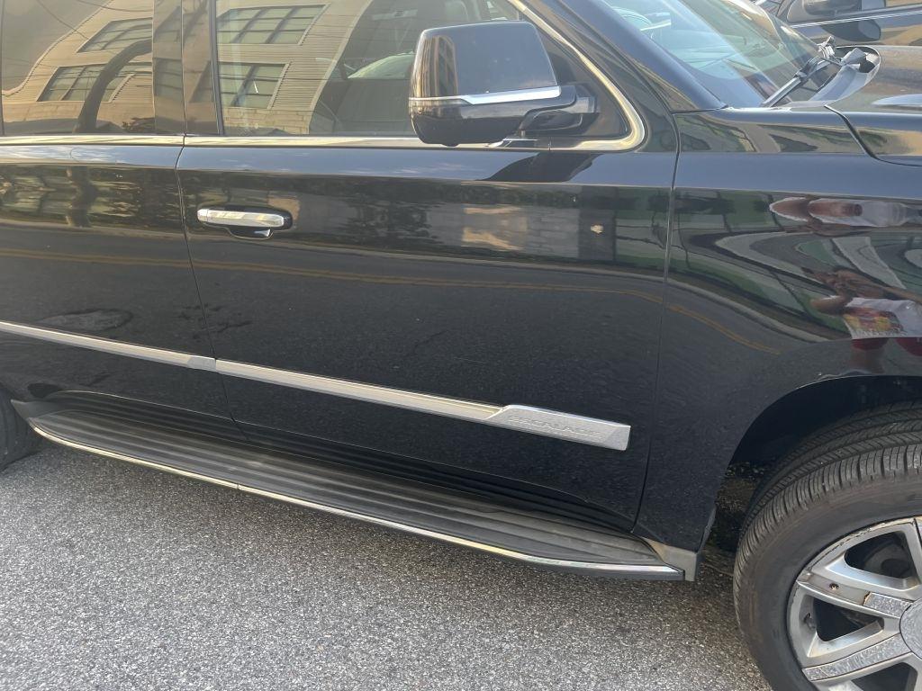 Cadillac Escalade ESV 2WD Luxury 2016