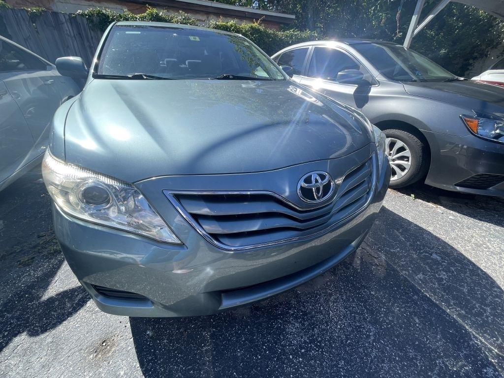 Toyota Camry 2014.5 4dr Sdn I4 Auto LE (Natl) 2010