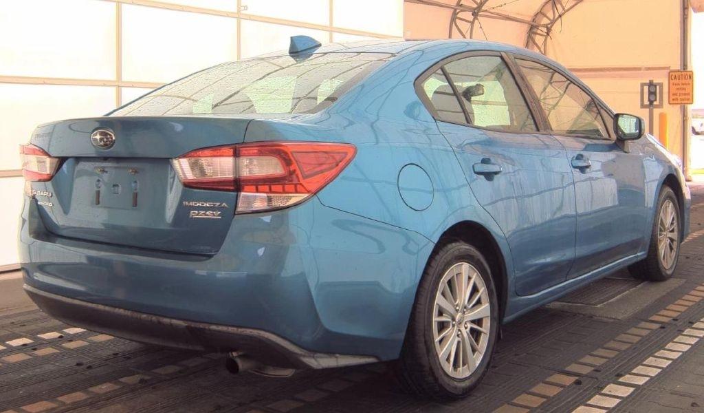 Subaru Impreza 2.0i Premium CVT 4-Door 2017