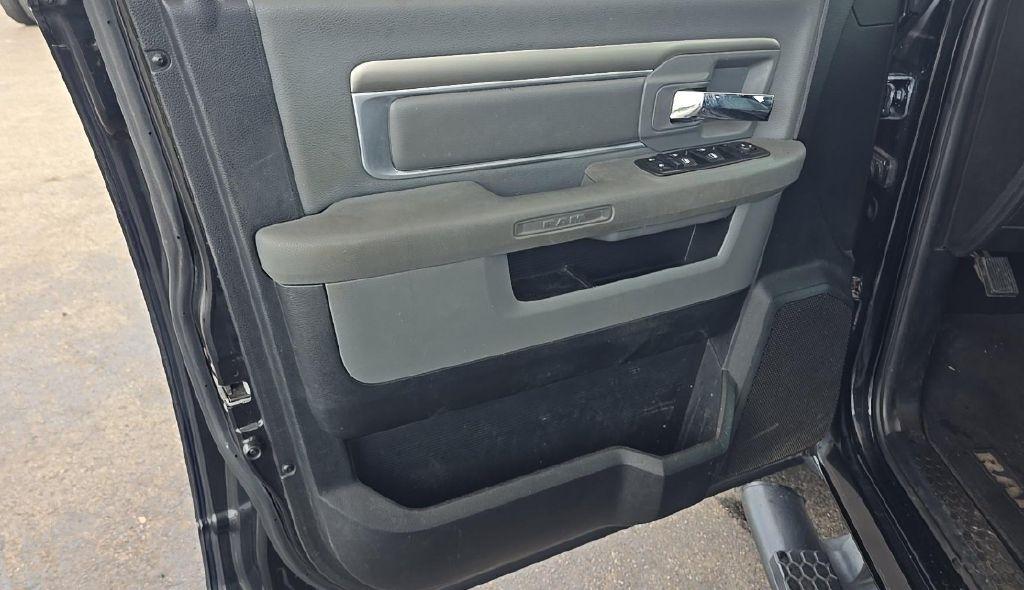 RAM 1500 SLT Quad Cab 2WD 2014