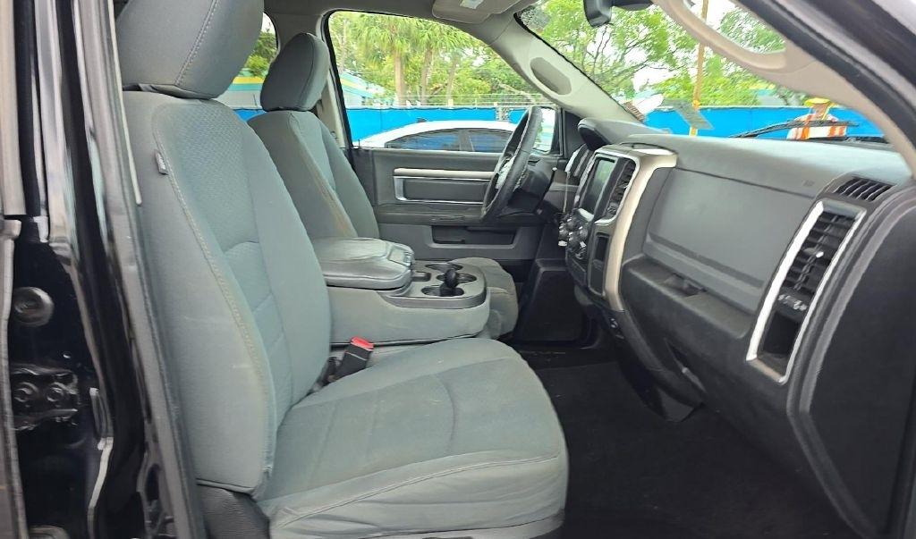 RAM 1500 SLT Quad Cab 2WD 2014