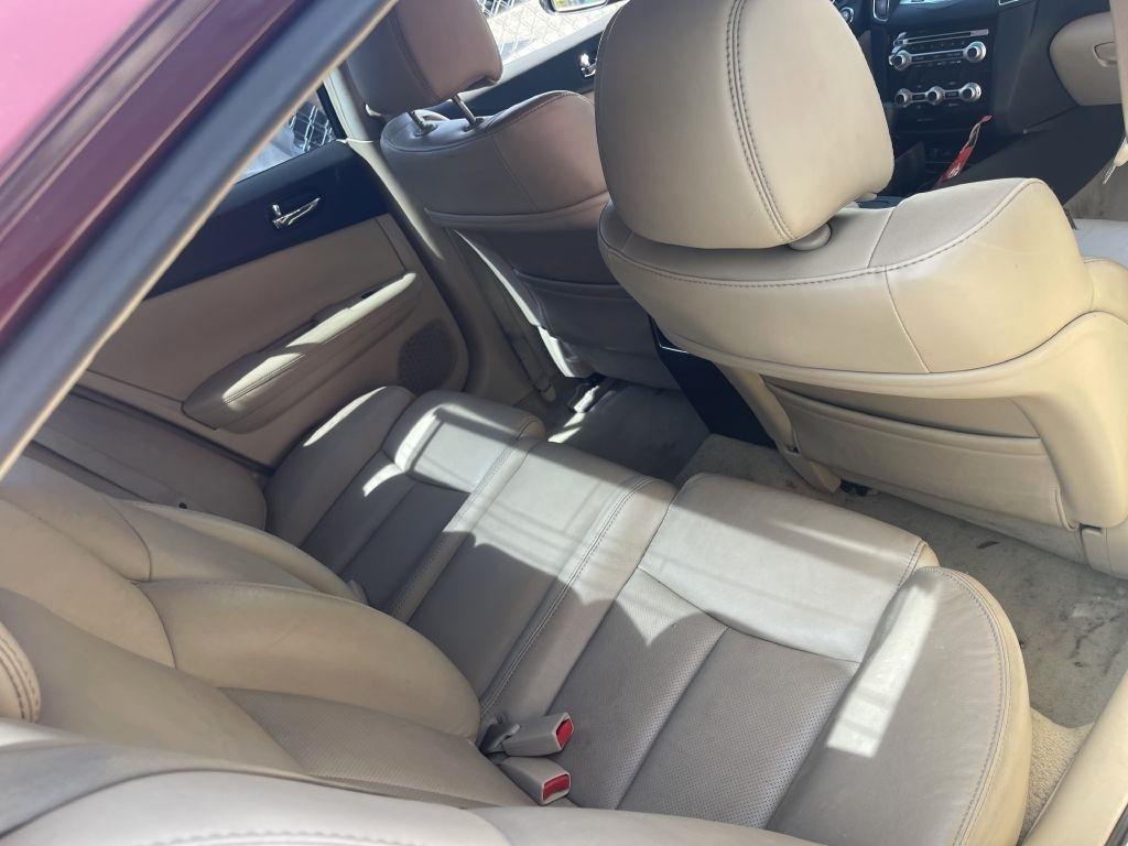 Nissan Maxima SV 2013