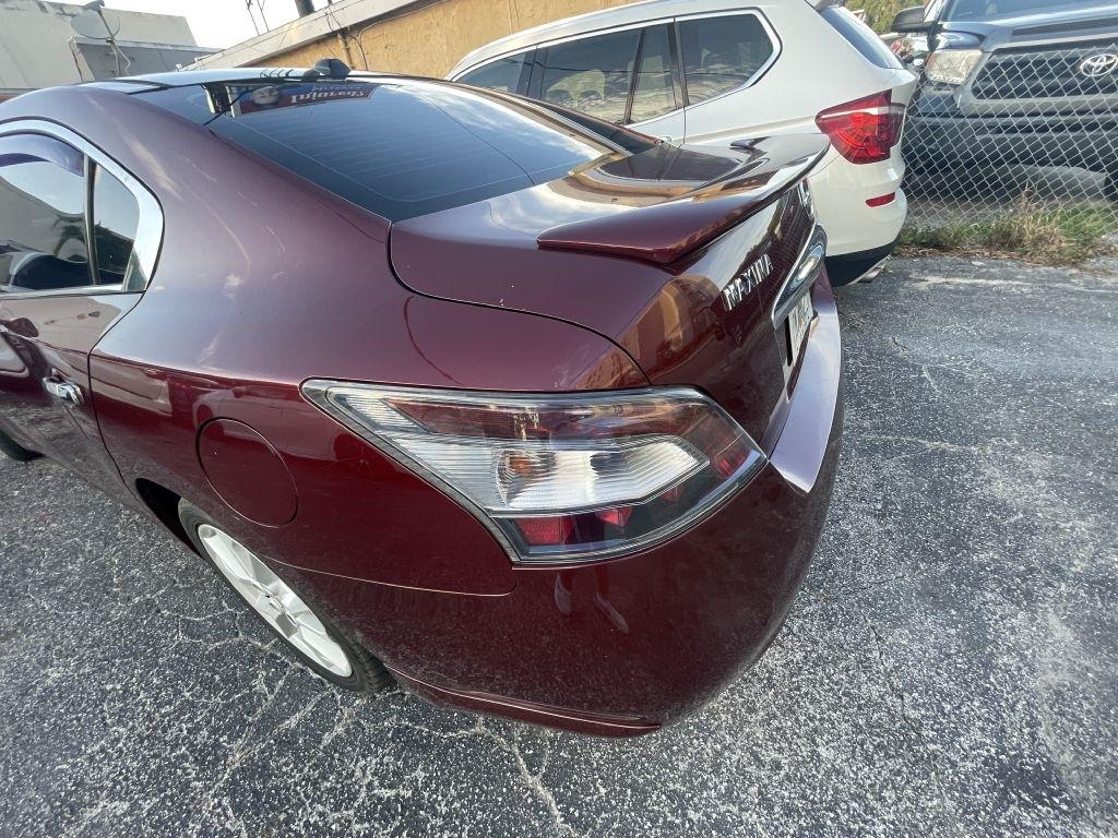 Nissan Maxima SV 2013