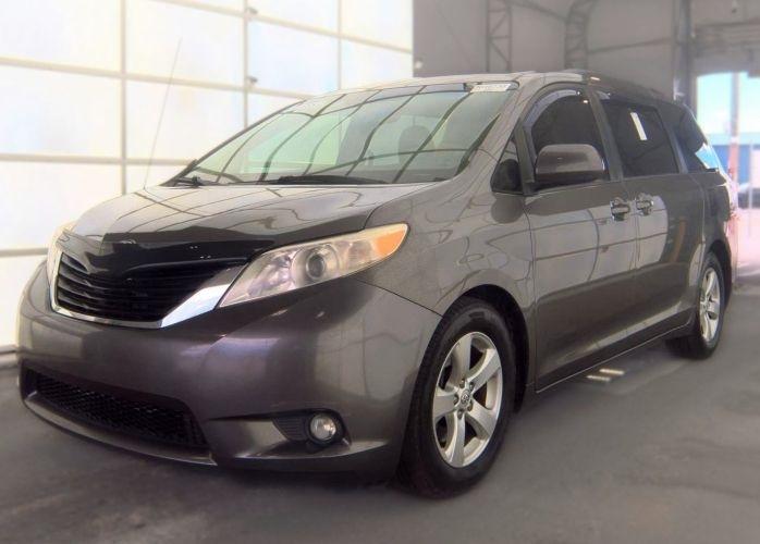 Toyota Sienna LE FWD 8-Passenger V6 2014