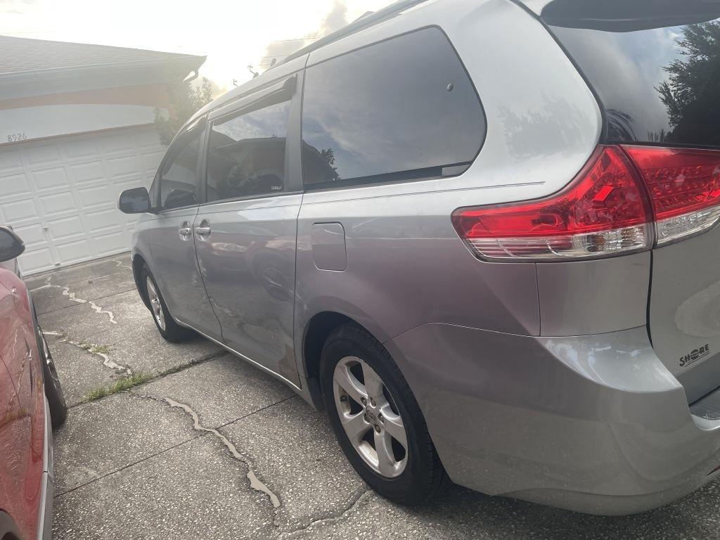 Toyota Sienna LE FWD 8-Passenger V6 2014