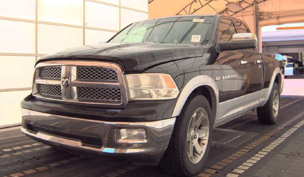 RAM 1500 Laramie Quad Cab 4WD 2012