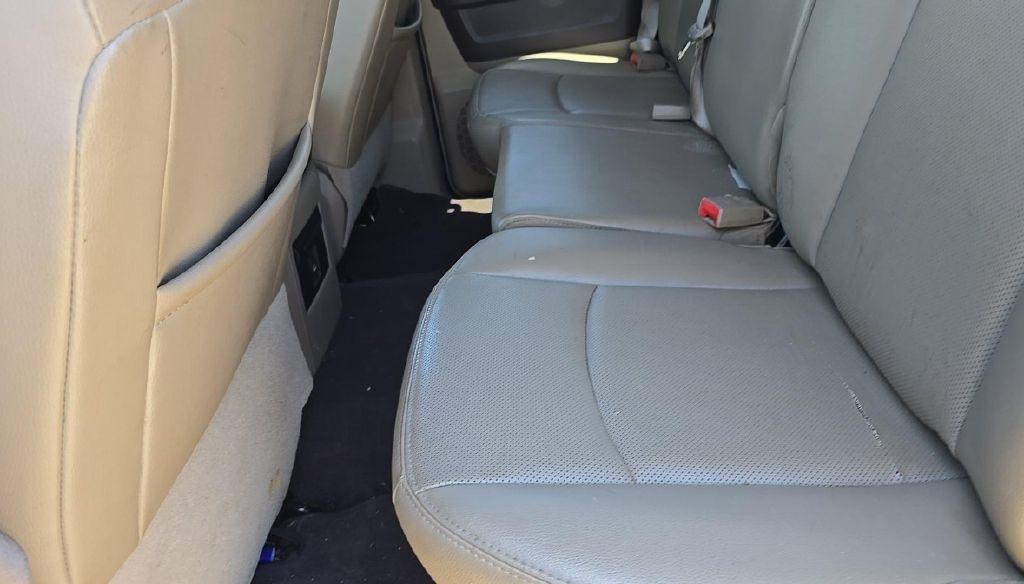 RAM 1500 Laramie Quad Cab 4WD 2012