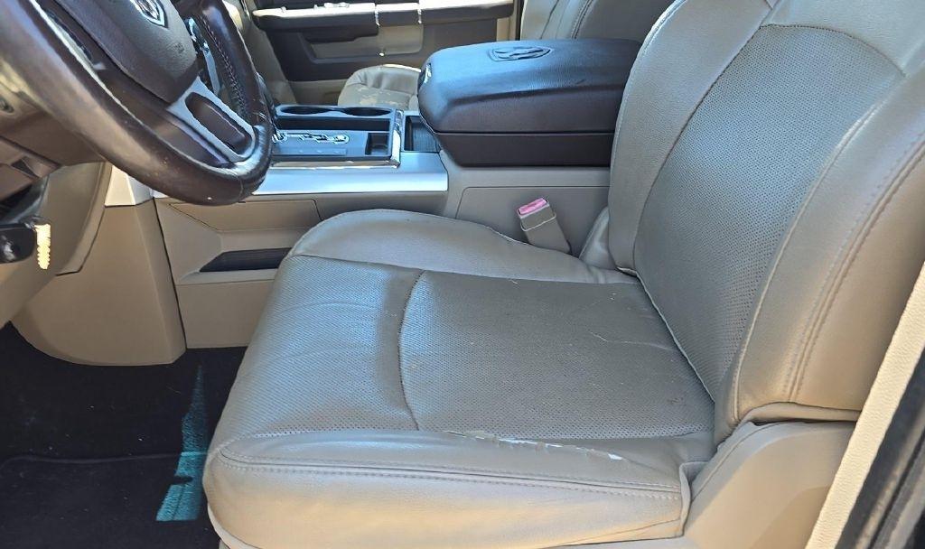 RAM 1500 Laramie Quad Cab 4WD 2012