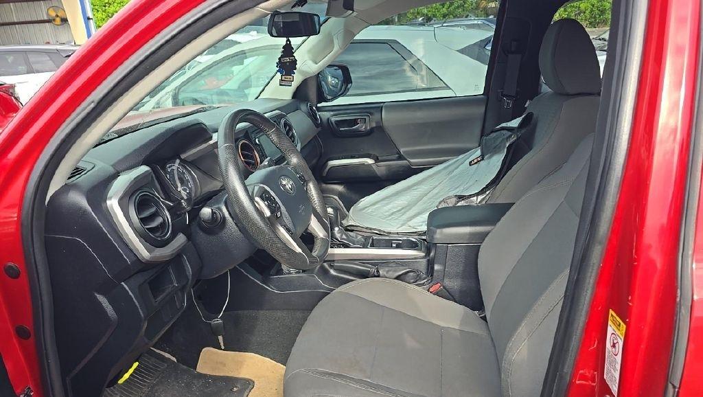 Toyota Tacoma SR5 Access Cab I4 6AT 2WD 2017