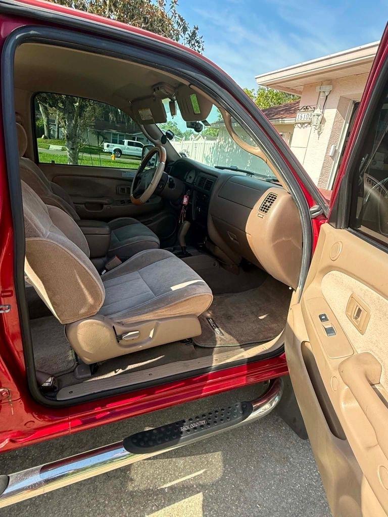 Toyota Tacoma PreRunner Double Cab V6 2WD 2004