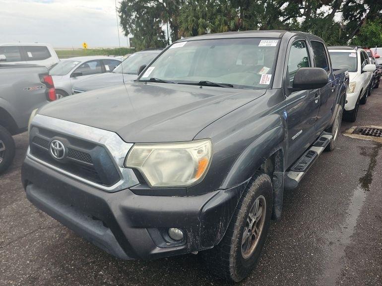 Toyota Tacoma PreRunner Double Cab V6 5AT 2WD 2015