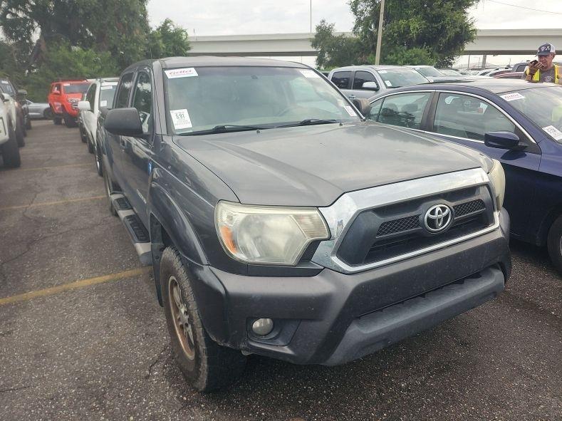 Toyota Tacoma PreRunner Double Cab V6 5AT 2WD 2015