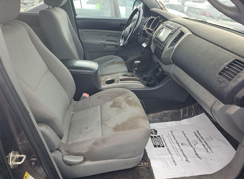 Toyota Tacoma PreRunner Double Cab V6 5AT 2WD 2015