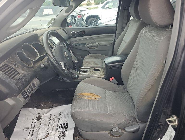 Toyota Tacoma PreRunner Double Cab V6 5AT 2WD 2015