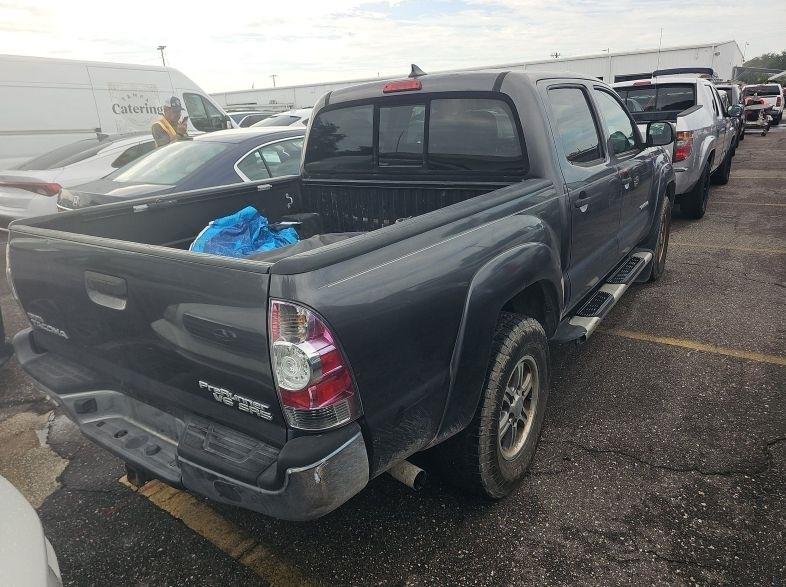 Toyota Tacoma PreRunner Double Cab V6 5AT 2WD 2015