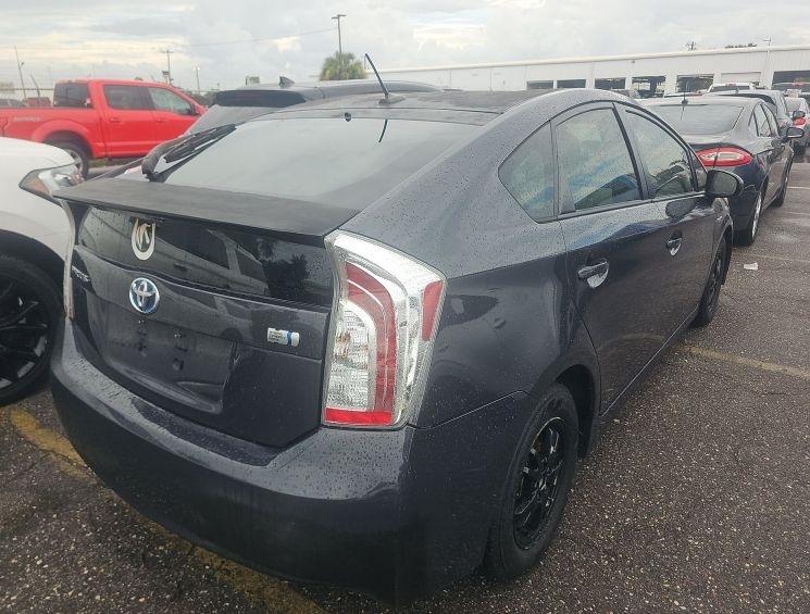 Toyota Prius Prius V 2013
