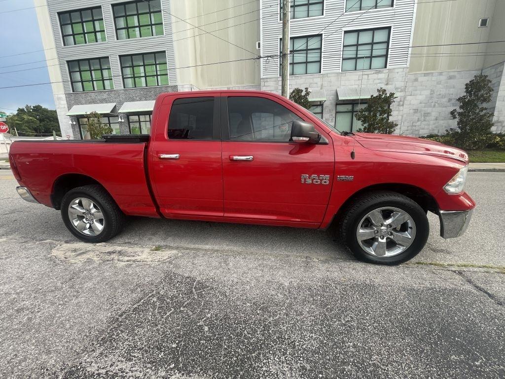 RAM 1500 SLT Quad Cab 2WD 2017