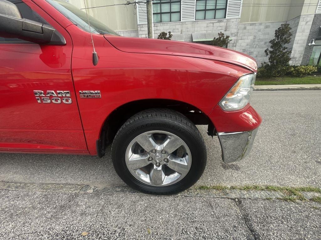 RAM 1500 SLT Quad Cab 2WD 2017