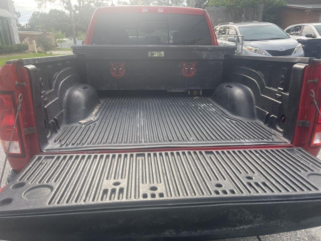RAM 1500 SLT Quad Cab 2WD 2017