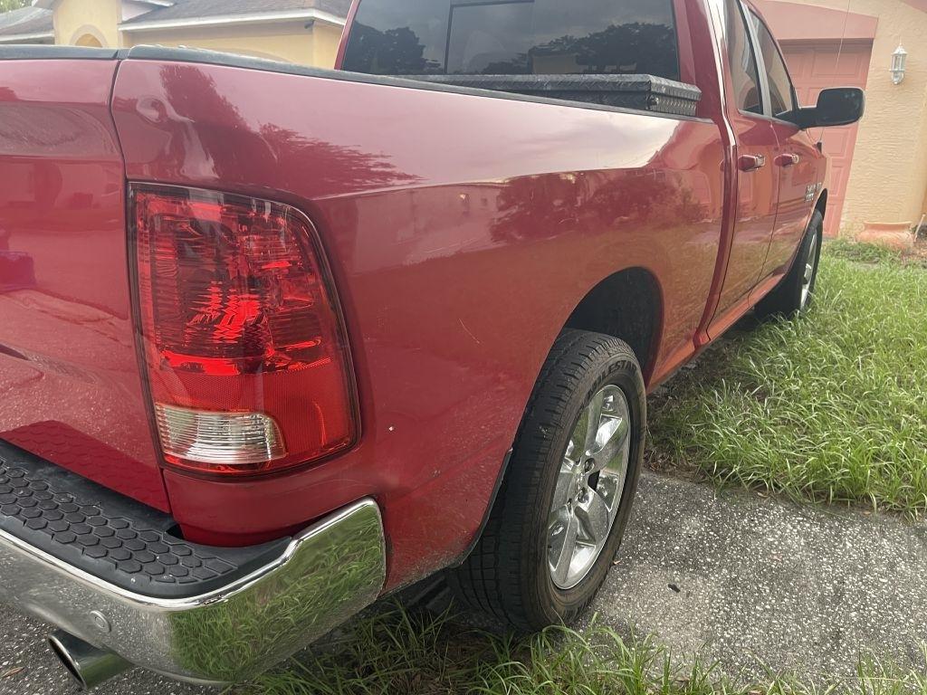 RAM 1500 SLT Quad Cab 2WD 2017