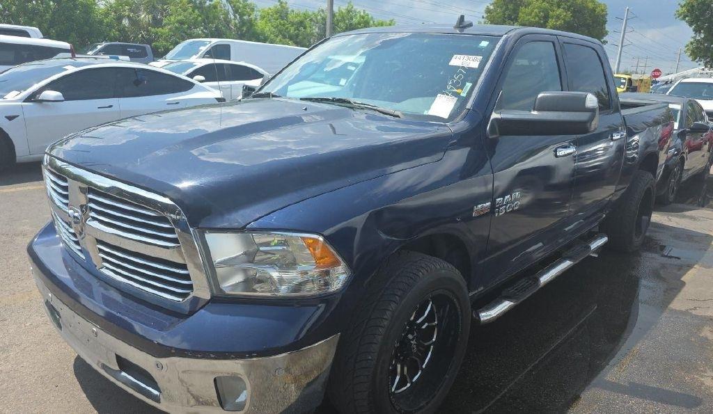 RAM 1500 SLT Crew Cab SWB 2WD 2016