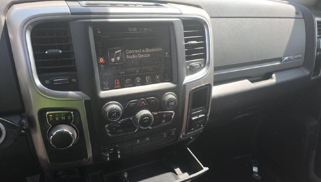 RAM 1500 SLT Crew Cab SWB 2WD 2016