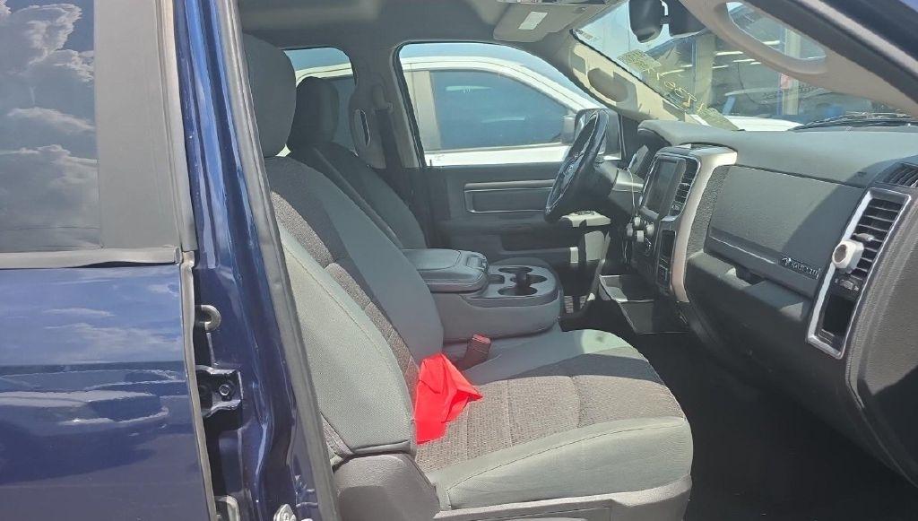 RAM 1500 SLT Crew Cab SWB 2WD 2016