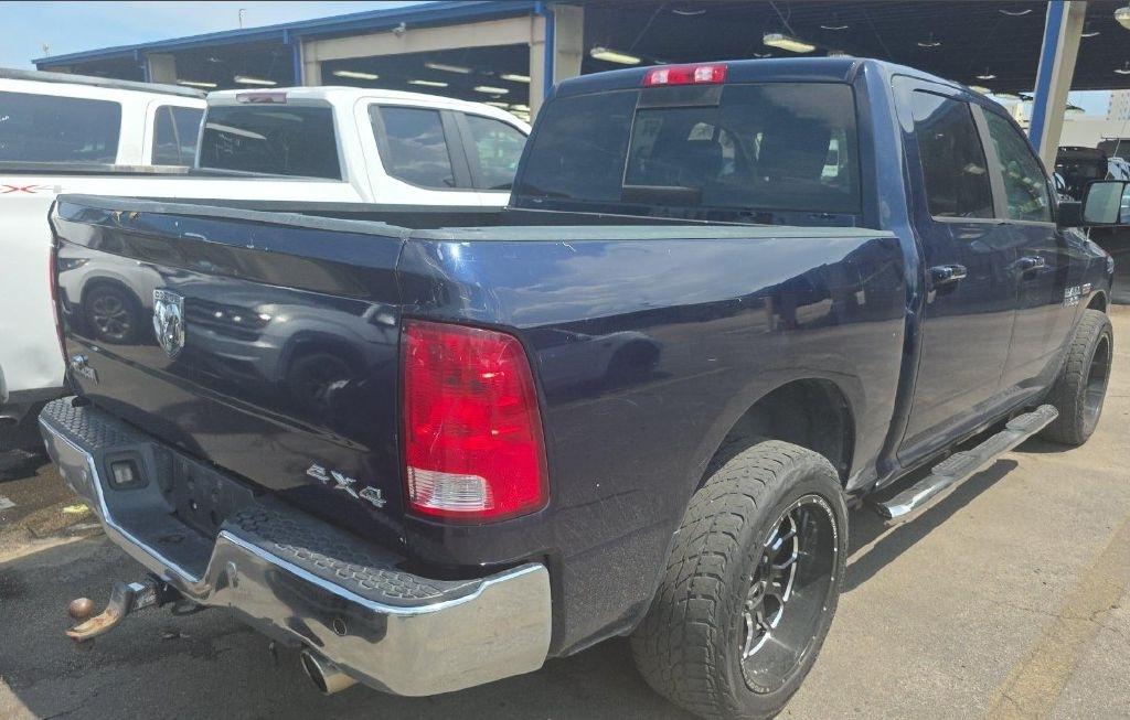 RAM 1500 SLT Crew Cab SWB 2WD 2016