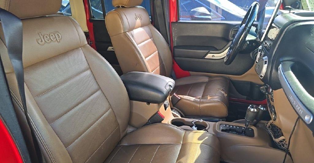 Jeep Wrangler Unlimited Sahara 4WD 2011