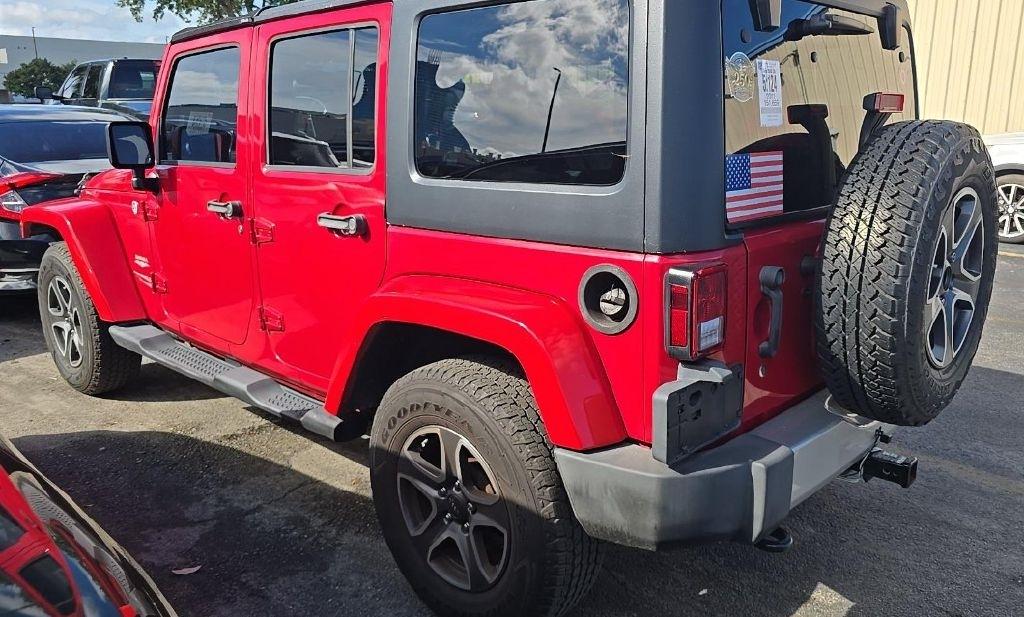 Jeep Wrangler Unlimited Sahara 4WD 2011