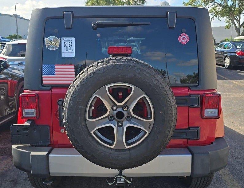 Jeep Wrangler Unlimited Sahara 4WD 2011