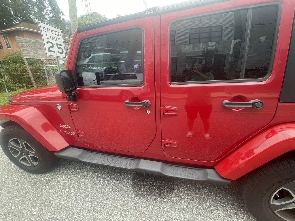 Jeep Wrangler Unlimited Sahara 4WD 2011