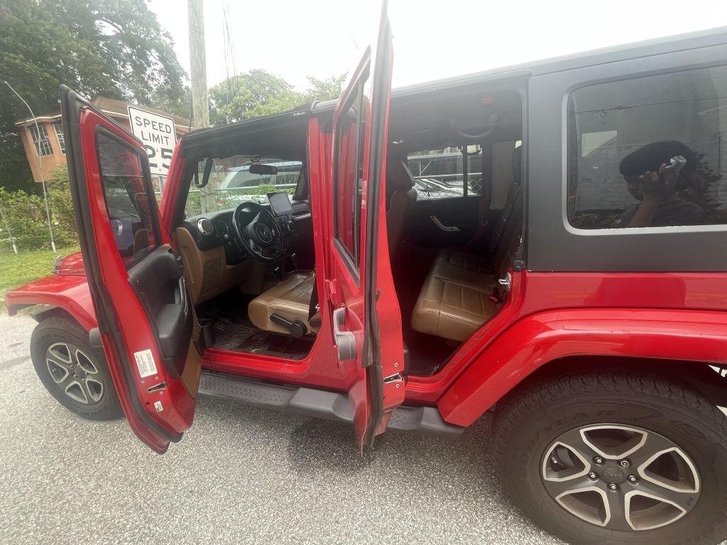Jeep Wrangler Unlimited Sahara 4WD 2011