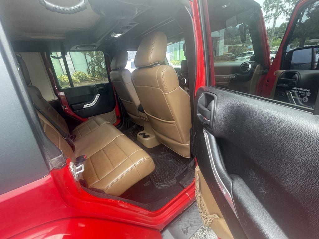 Jeep Wrangler Unlimited Sahara 4WD 2011