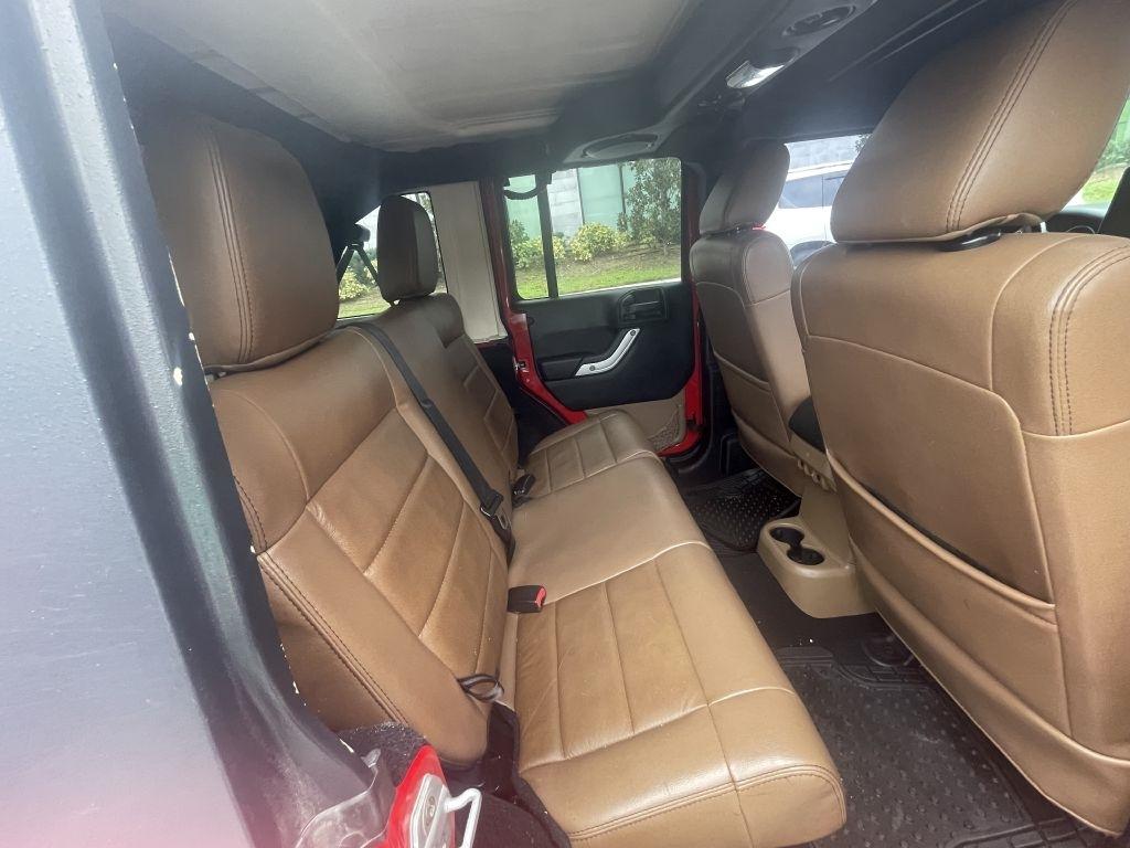 Jeep Wrangler Unlimited Sahara 4WD 2011