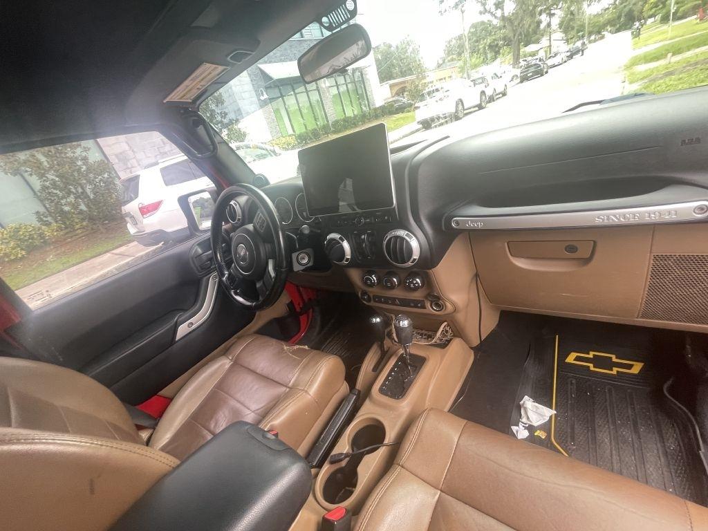 Jeep Wrangler Unlimited Sahara 4WD 2011