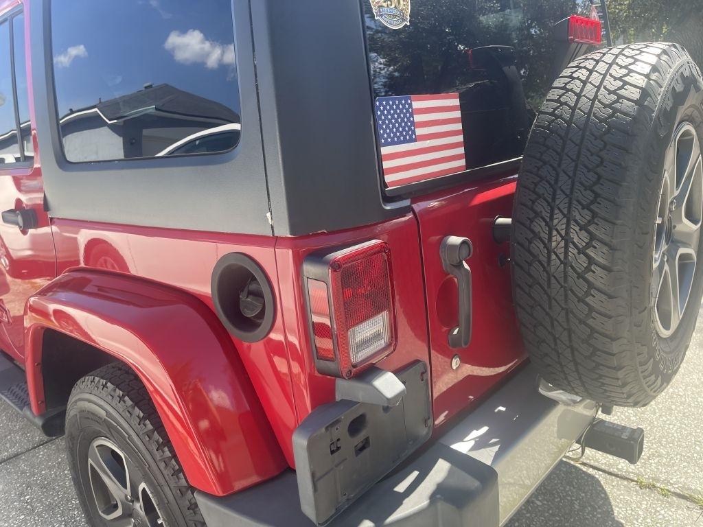 Jeep Wrangler Unlimited Sahara 4WD 2011