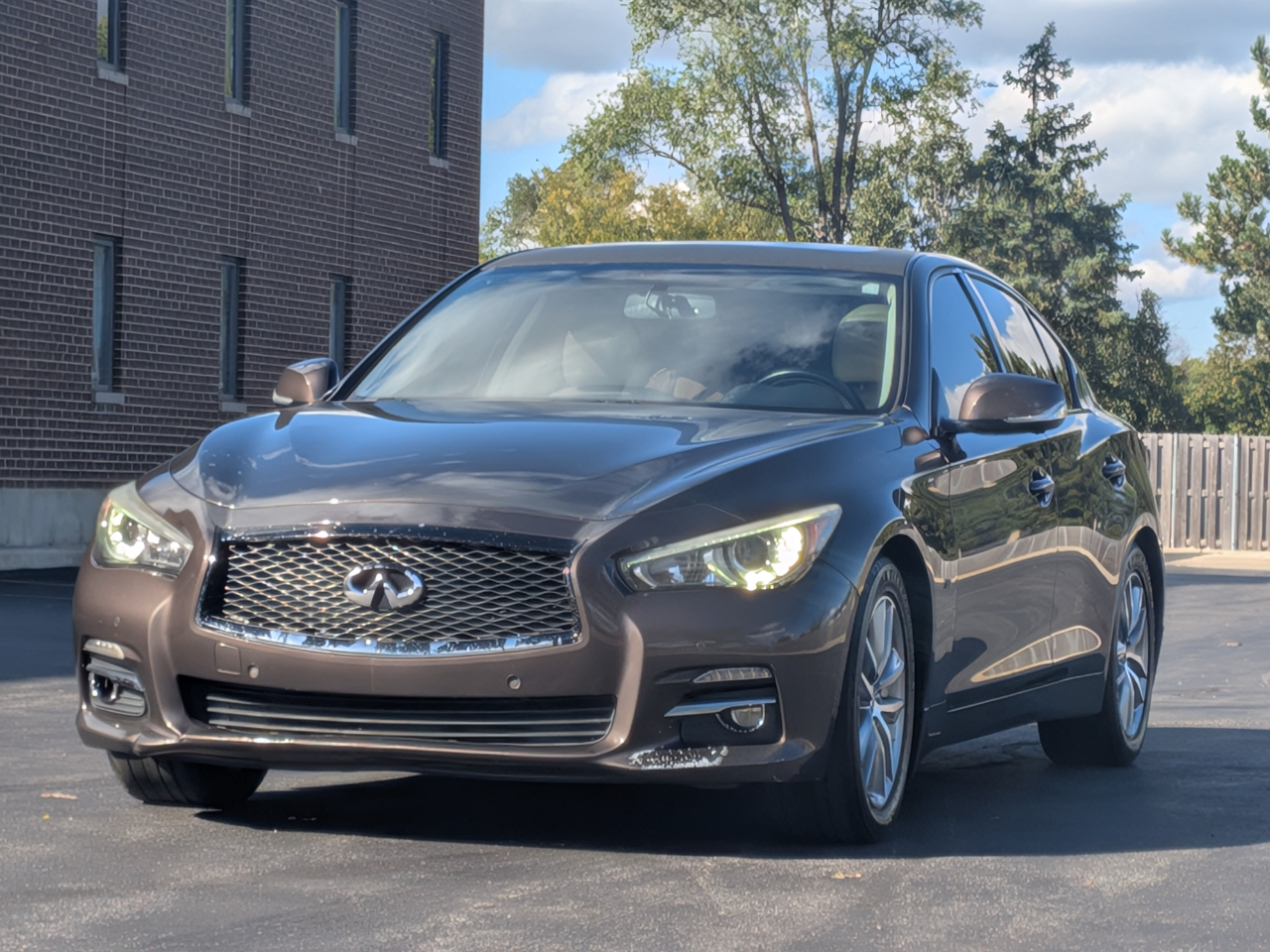 2014 Infiniti Q50 Premium photo 3
