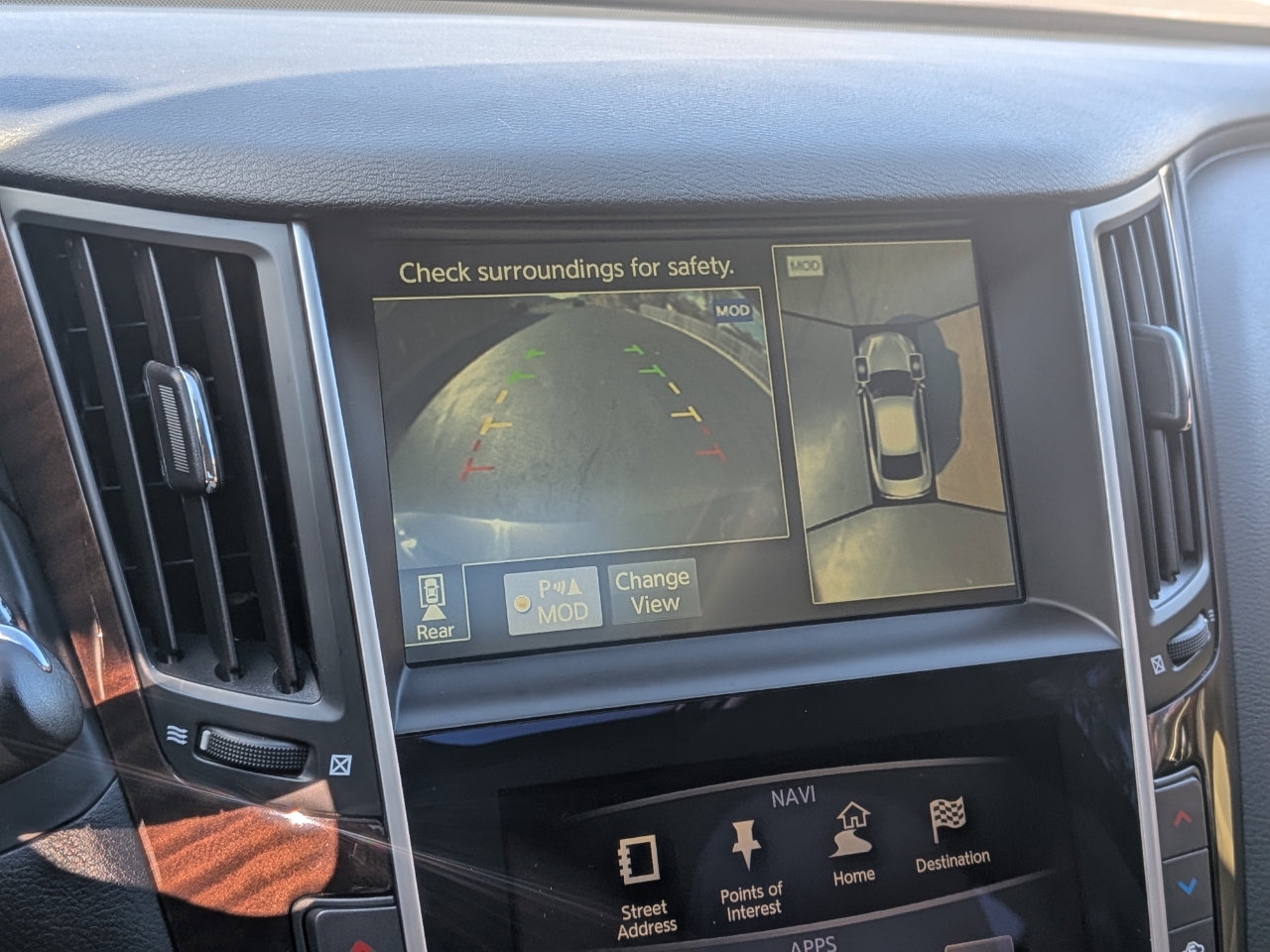 2014 INFINITI Q50 - Image 17