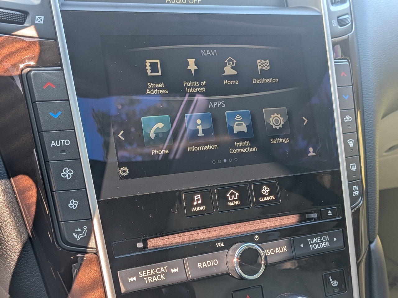 2014 INFINITI Q50 - Image 19