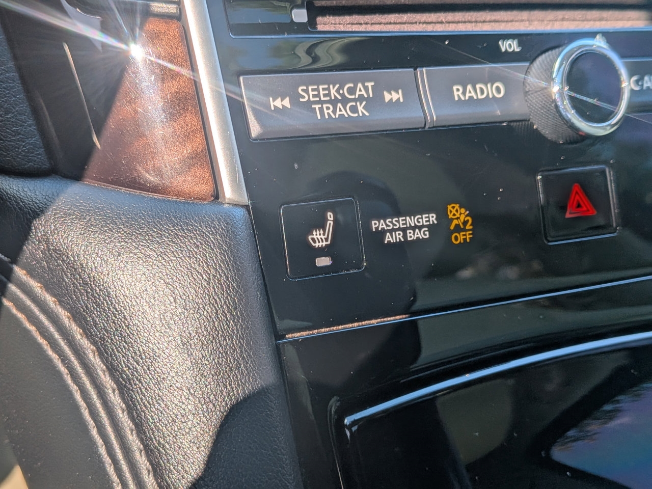 2014 INFINITI Q50 - Image 20