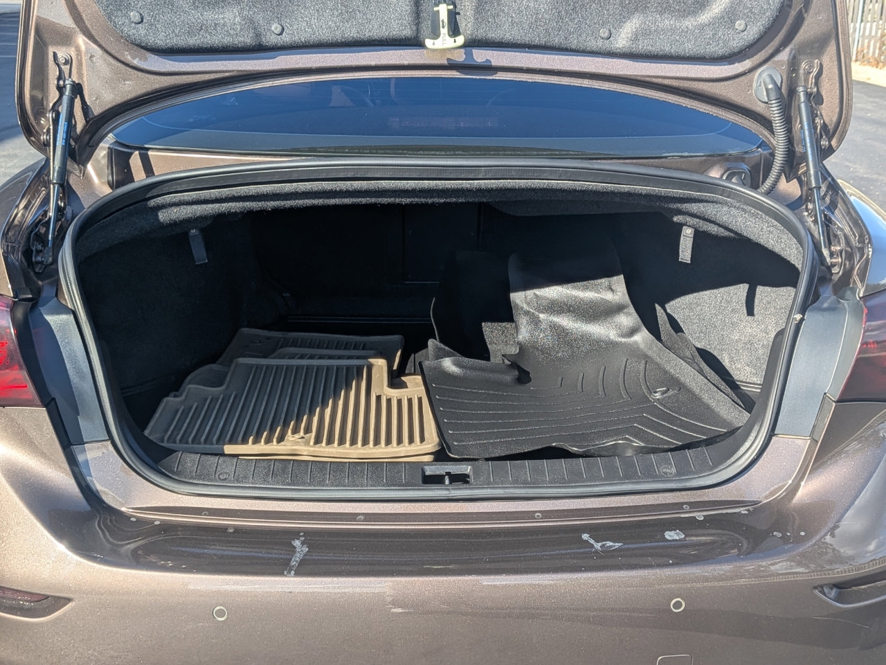 2014 INFINITI Q50 - Image 26