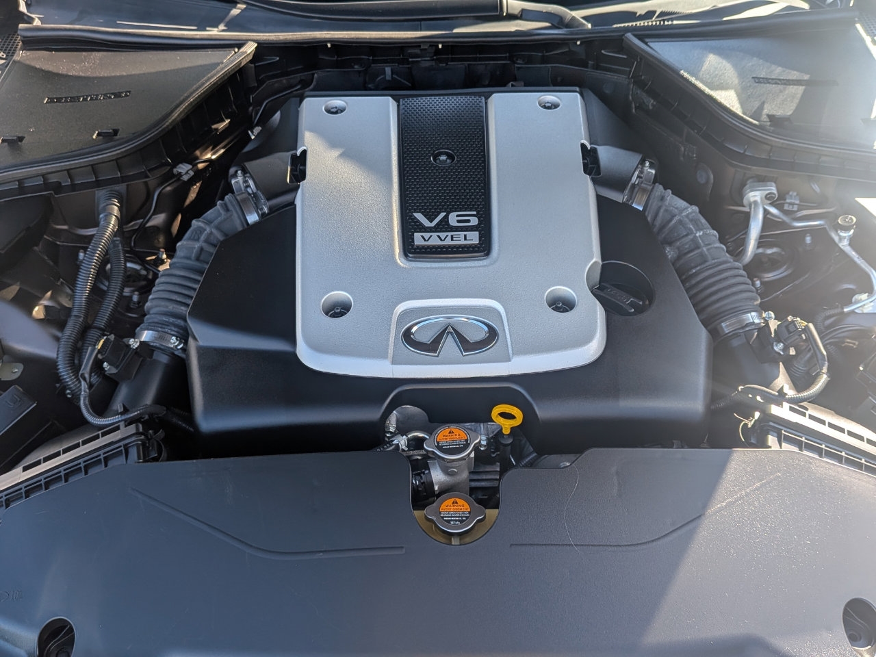 2014 INFINITI Q50 - Image 27