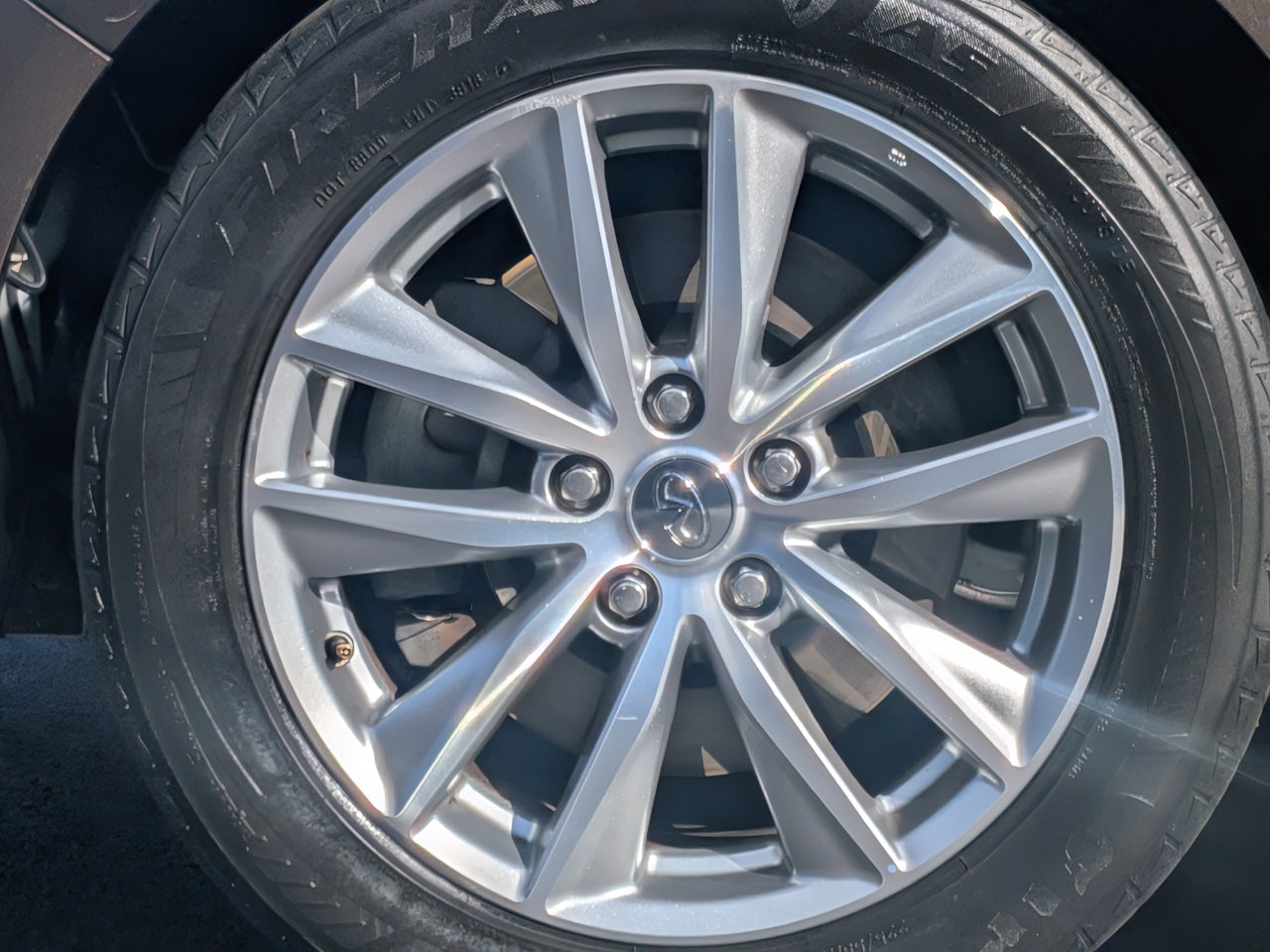 2014 INFINITI Q50 - Image 28