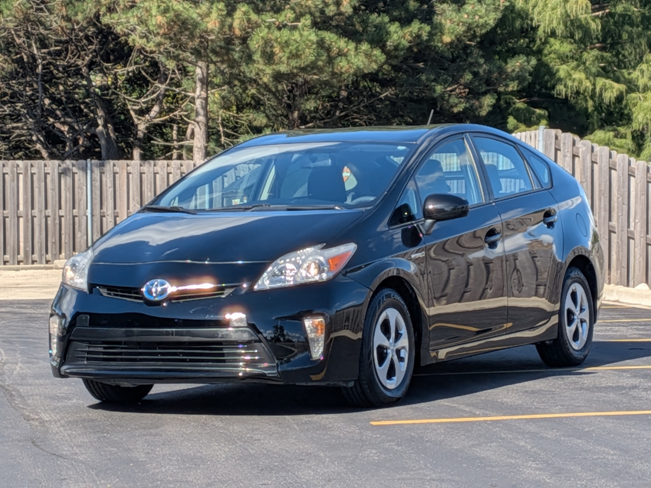 2013 Toyota Prius Three photo 3