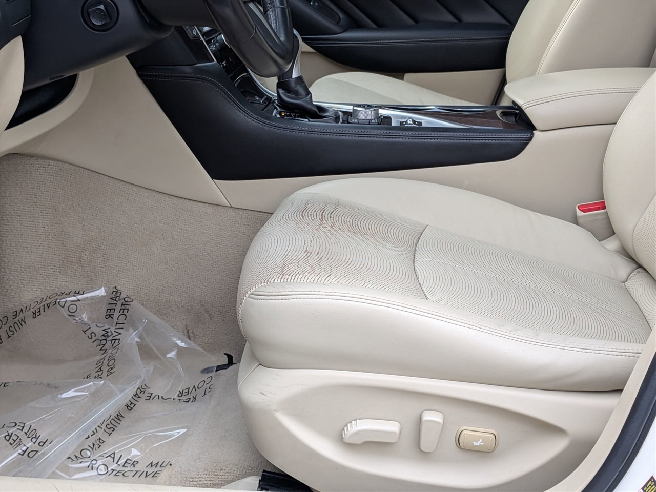 Infiniti Q50 Premium 4D Sedan 2014